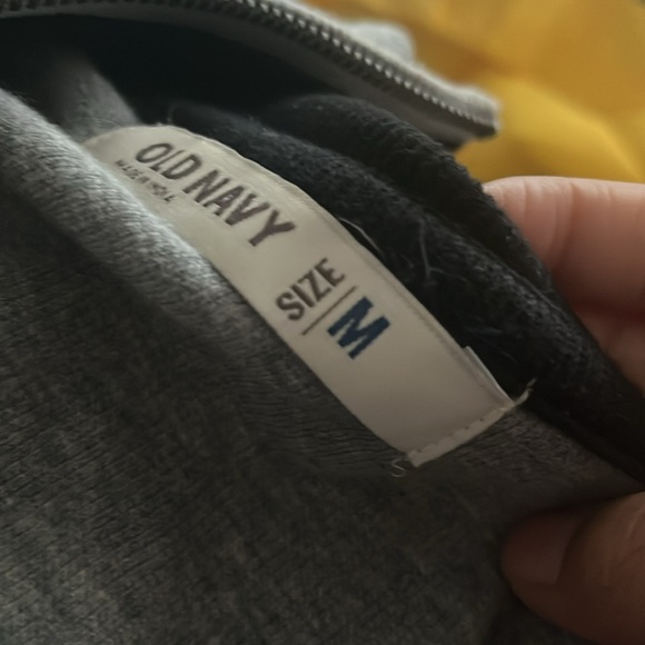 Men’s Old Navy gray pull over sweatshirt - Picture 4 of 4